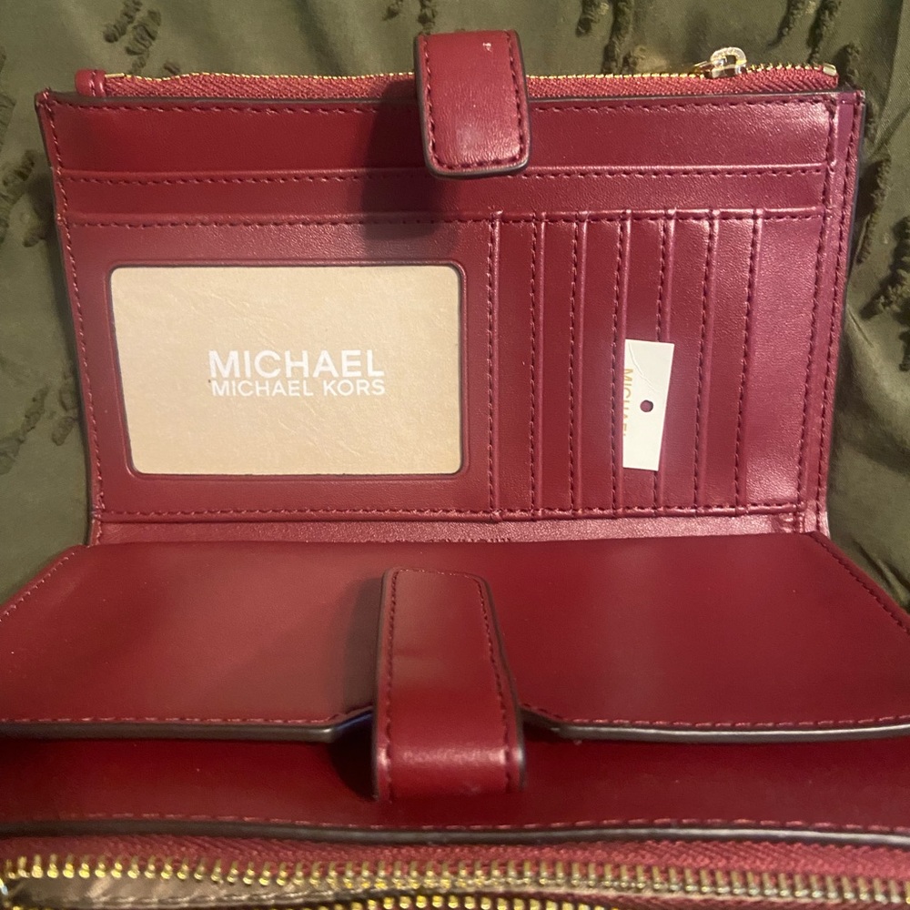 NWT Michael Kors wallet/wristlet